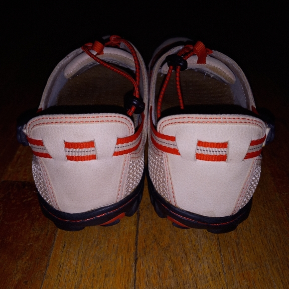 Jambu Womens Robin Shoes Red Black Floral Slip On - Picture 6 of 7